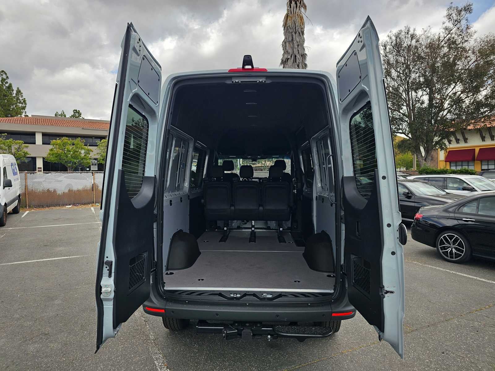 2026 Mercedes-Benz Sprinter 2500 Standard Roof I4 Diesel HO 144 AWD