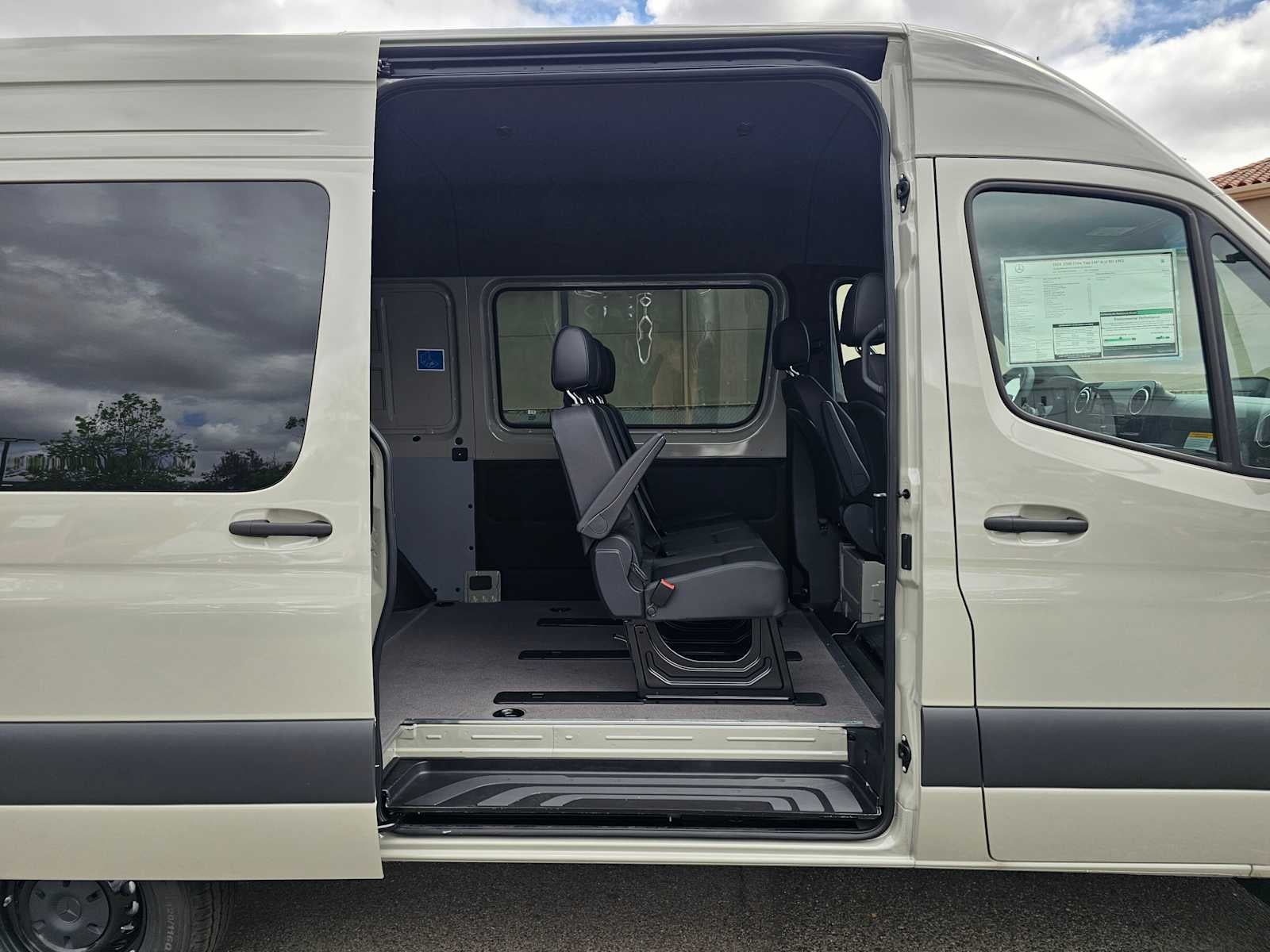 2026 Mercedes-Benz Sprinter 2500 Standard Roof I4 Diesel HO 144 AWD