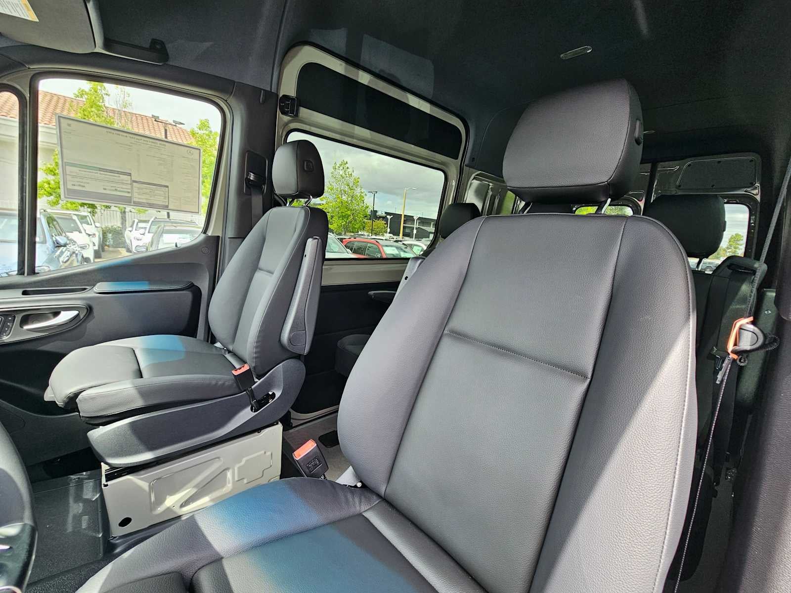 2026 Mercedes-Benz Sprinter 2500 Standard Roof I4 Diesel HO 144 AWD