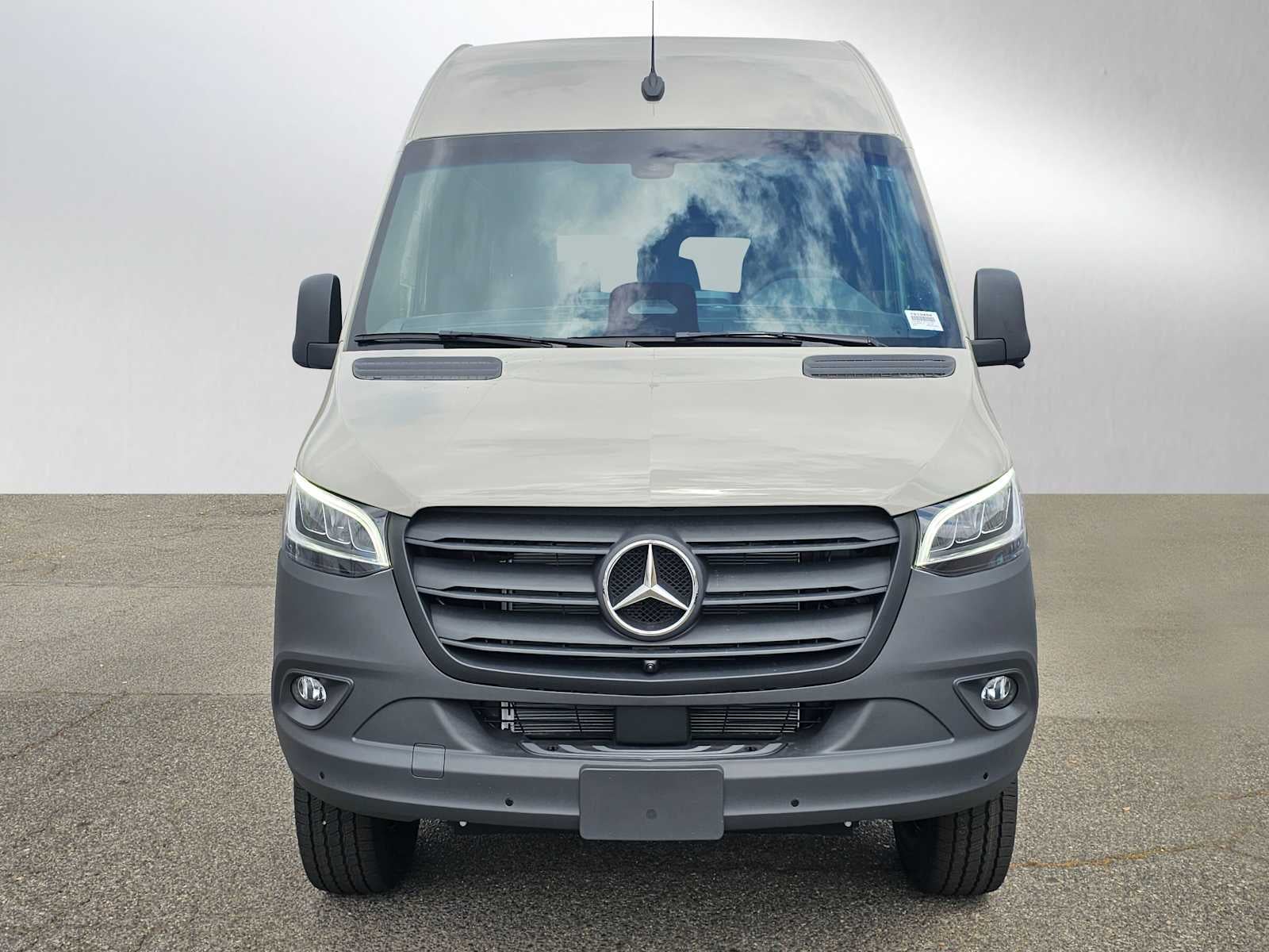 2026 Mercedes-Benz Sprinter 2500 Standard Roof I4 Diesel HO 144 AWD