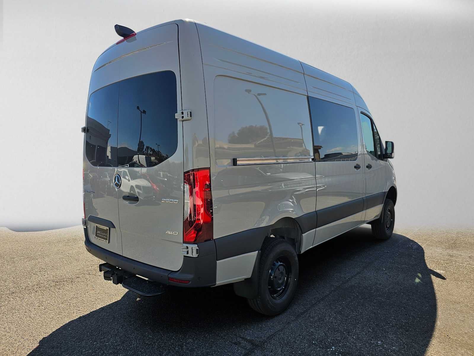 2026 Mercedes-Benz Sprinter 2500 Standard Roof I4 Diesel HO 144 AWD