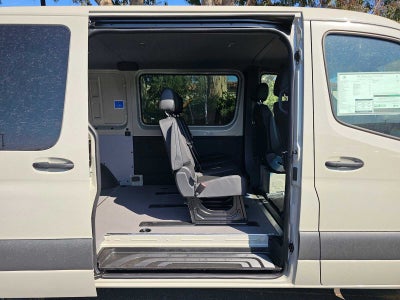 2026 Mercedes-Benz Sprinter Crew 2500 Standard Roof I4 Diesel HO 144 AWD