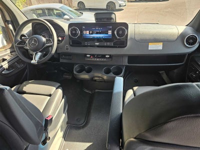 2026 Mercedes-Benz Sprinter Crew 2500 Standard Roof I4 Diesel HO 144 AWD
