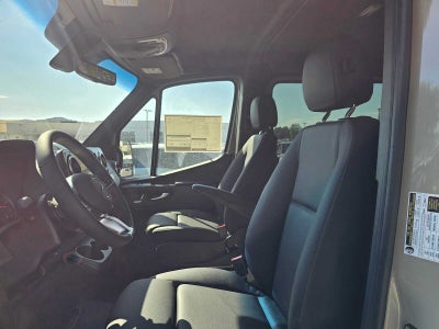 2026 Mercedes-Benz Sprinter Crew 2500 Standard Roof I4 Diesel HO 144 AWD
