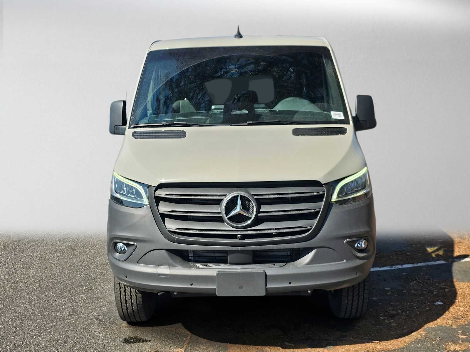 2026 Mercedes-Benz Sprinter Crew 2500 Standard Roof I4 Diesel HO 144 AWD