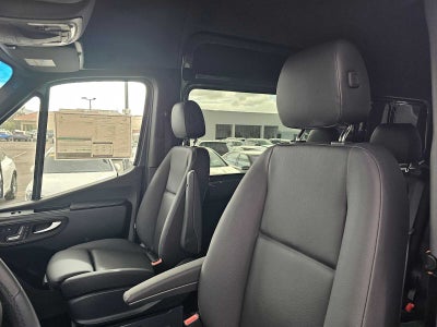 2026 Mercedes-Benz Sprinter Crew 2500 Standard Roof I4 Diesel HO 144 AWD