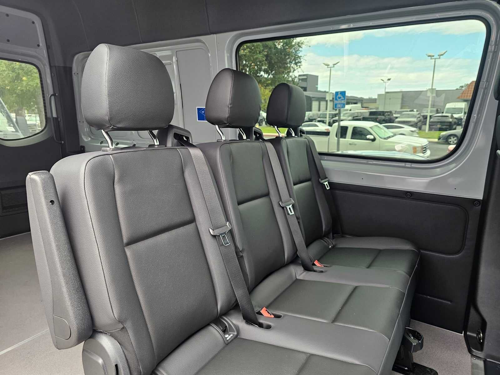 2026 Mercedes-Benz Sprinter Crew 2500 Standard Roof I4 Diesel HO 144 AWD