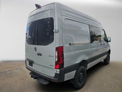 2026 Mercedes-Benz Sprinter Crew 2500 Standard Roof I4 Diesel HO 144 AWD