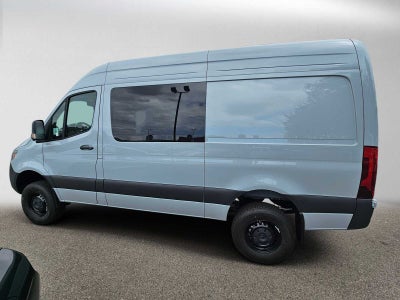 2026 Mercedes-Benz Sprinter Crew 2500 Standard Roof I4 Diesel HO 144 AWD