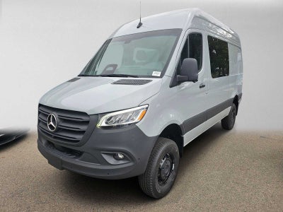 2026 Mercedes-Benz Sprinter Crew 2500 Standard Roof I4 Diesel HO 144 AWD