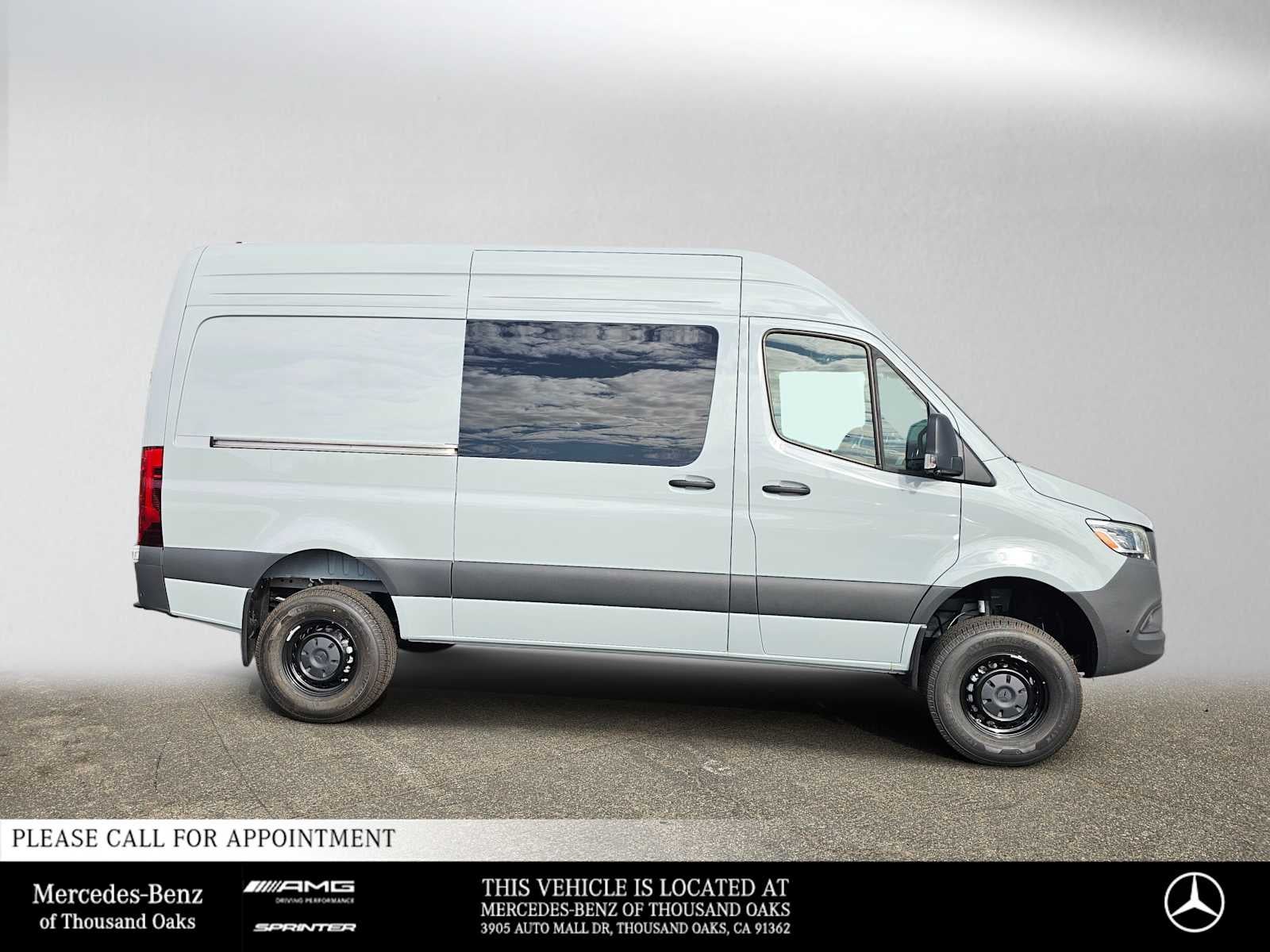 2026 Mercedes-Benz Sprinter Crew 2500 Standard Roof I4 Diesel HO 144 AWD