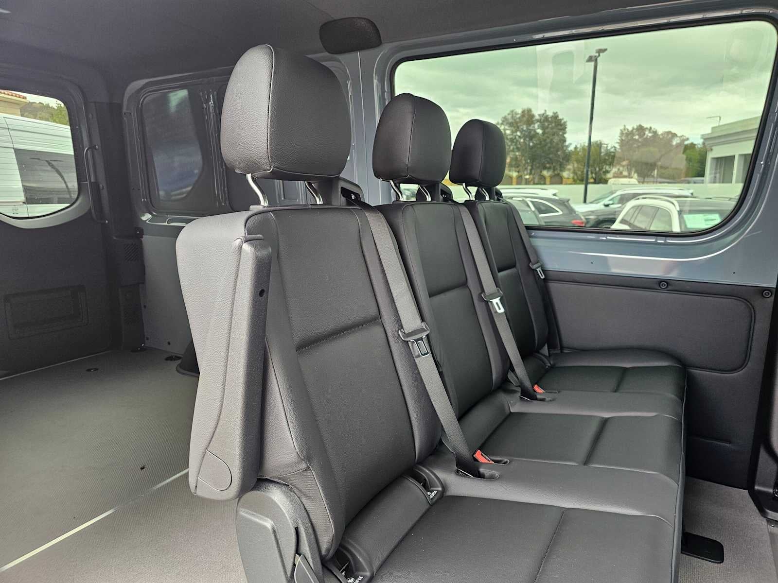 2026 Mercedes-Benz Sprinter Crew 2500 Standard Roof I4 Diesel HO 144 AWD