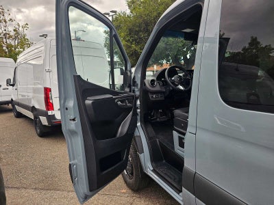 2026 Mercedes-Benz Sprinter Crew 2500 Standard Roof I4 Diesel HO 144 AWD