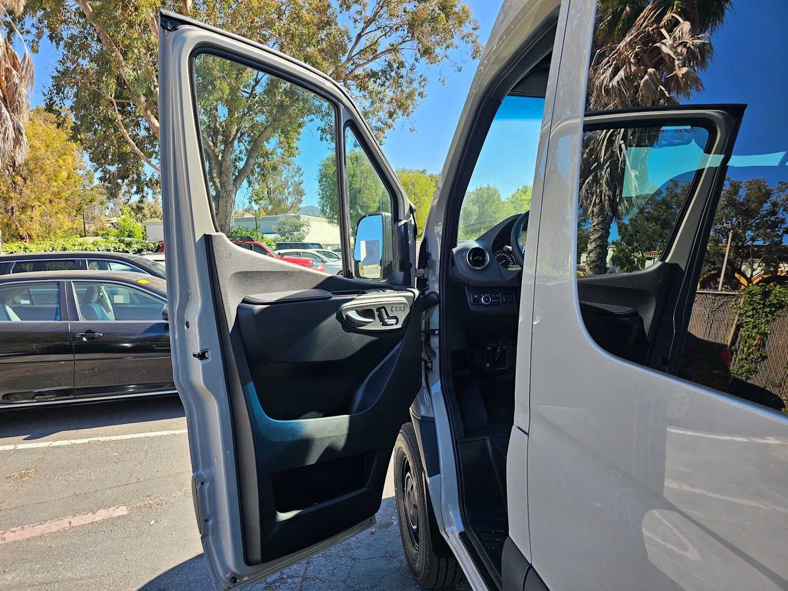 2026 Mercedes-Benz Sprinter 2500 High Roof I4 Diesel HO 170 AWD
