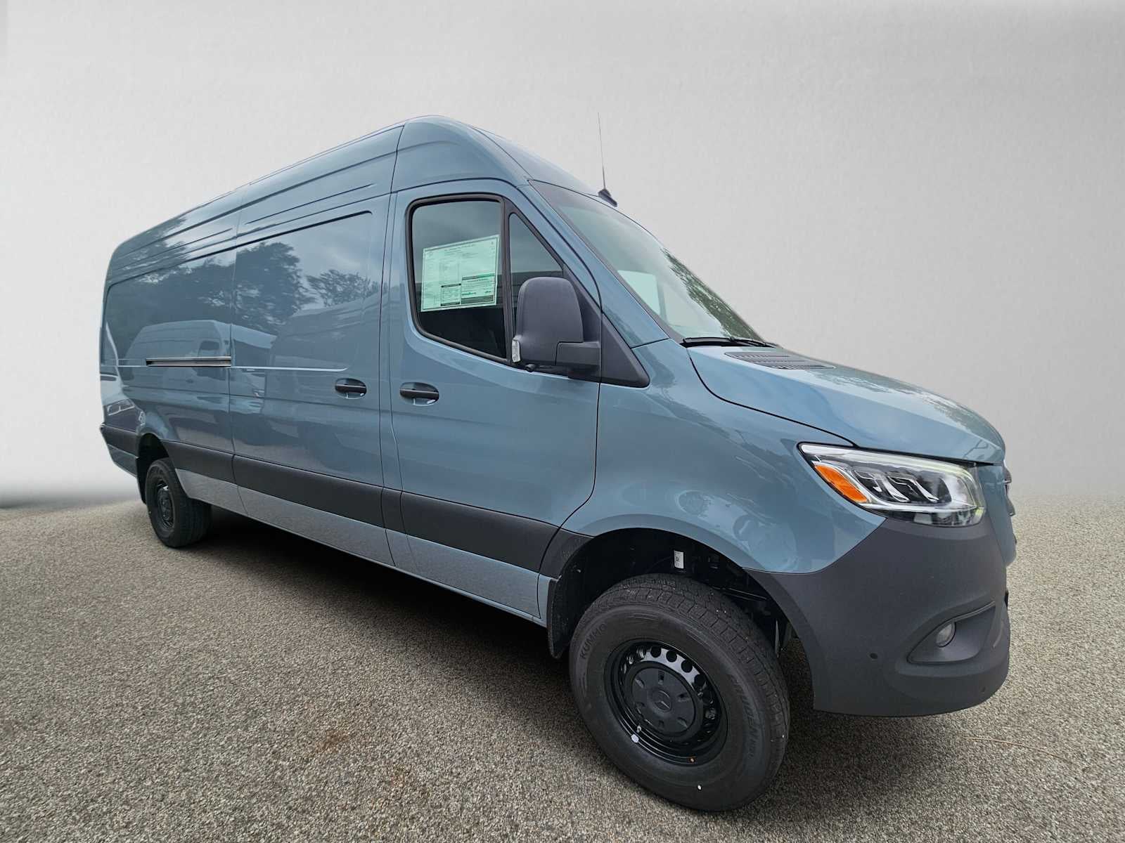 2026 Mercedes-Benz Sprinter 2500 High Roof I4 Diesel HO 170 AWD