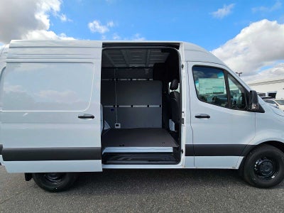2025 Mercedes-Benz Sprinter Cargo Van 2500 Standard Roof I4 Diesel 144" RWD