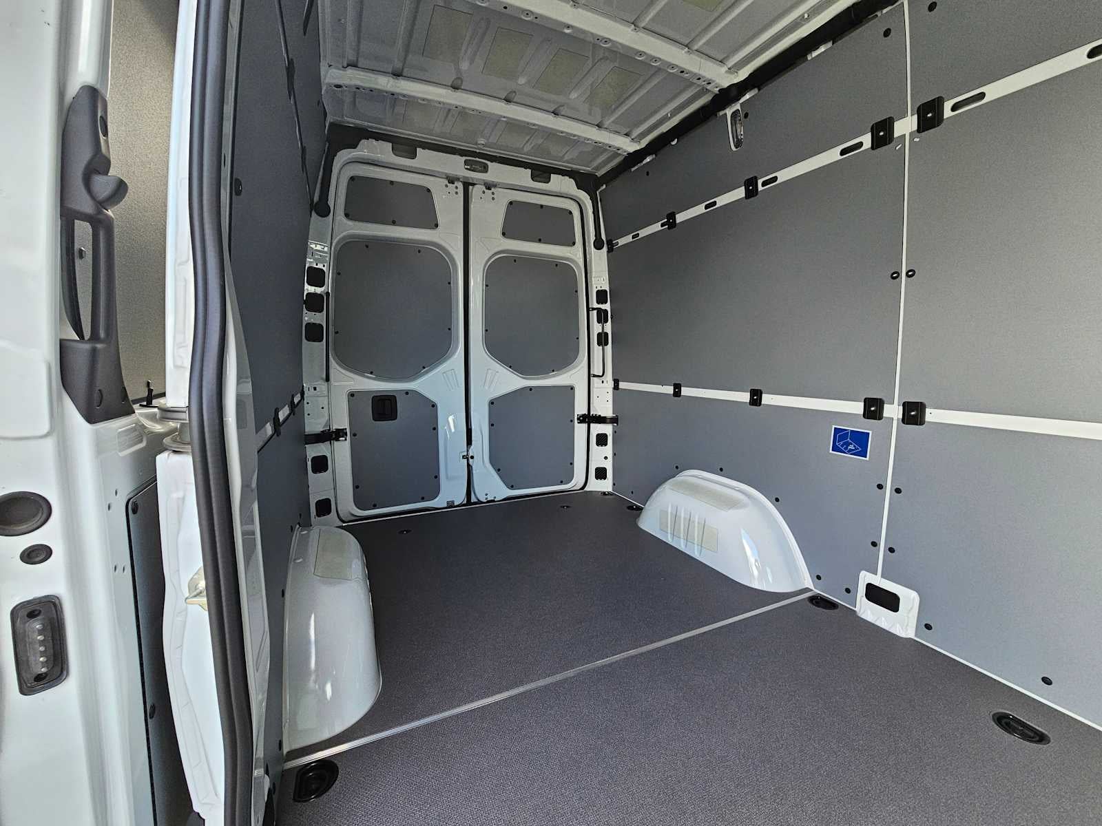 2025 Mercedes-Benz Sprinter Cargo Van 2500 Standard Roof I4 Diesel 144" RWD