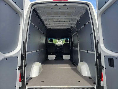 2025 Mercedes-Benz Sprinter Cargo Van 2500 Standard Roof I4 Diesel 144" RWD