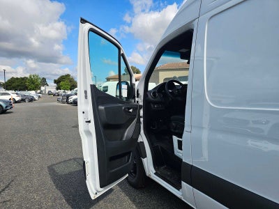 2025 Mercedes-Benz Sprinter Cargo Van 2500 Standard Roof I4 Diesel 144" RWD