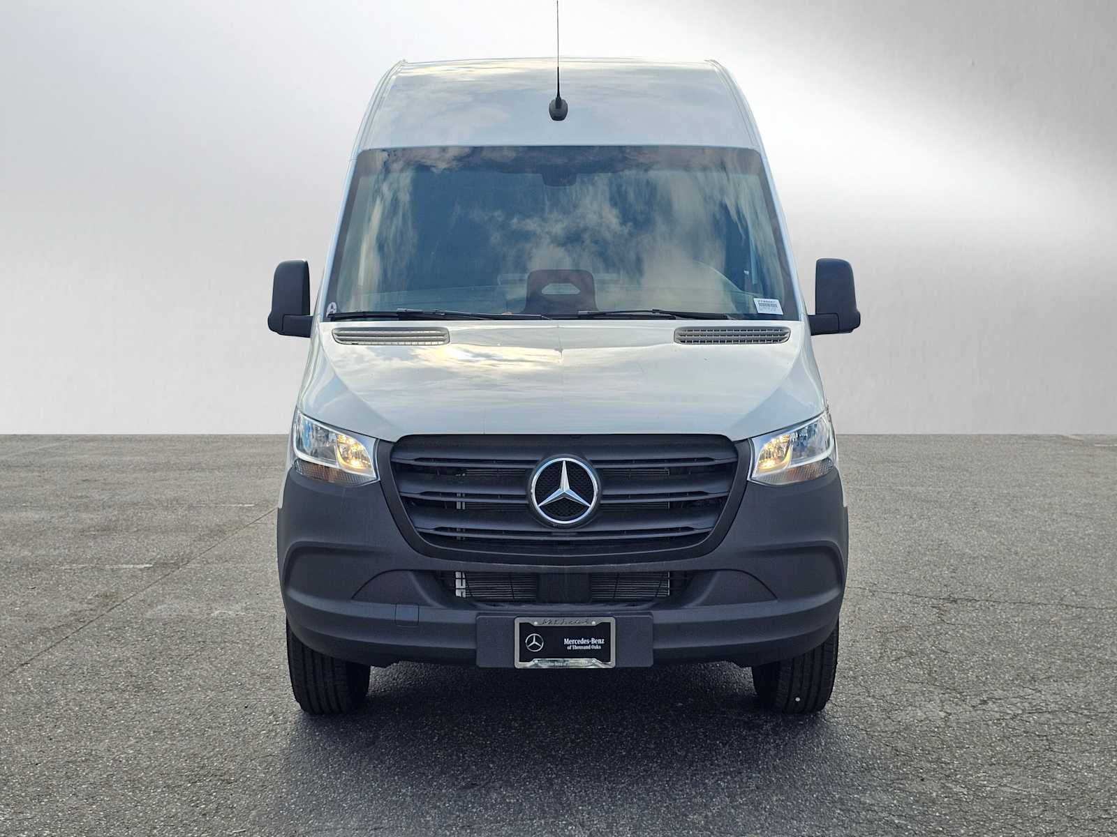 2025 Mercedes-Benz Sprinter Cargo Van 2500 Standard Roof I4 Diesel 144" RWD