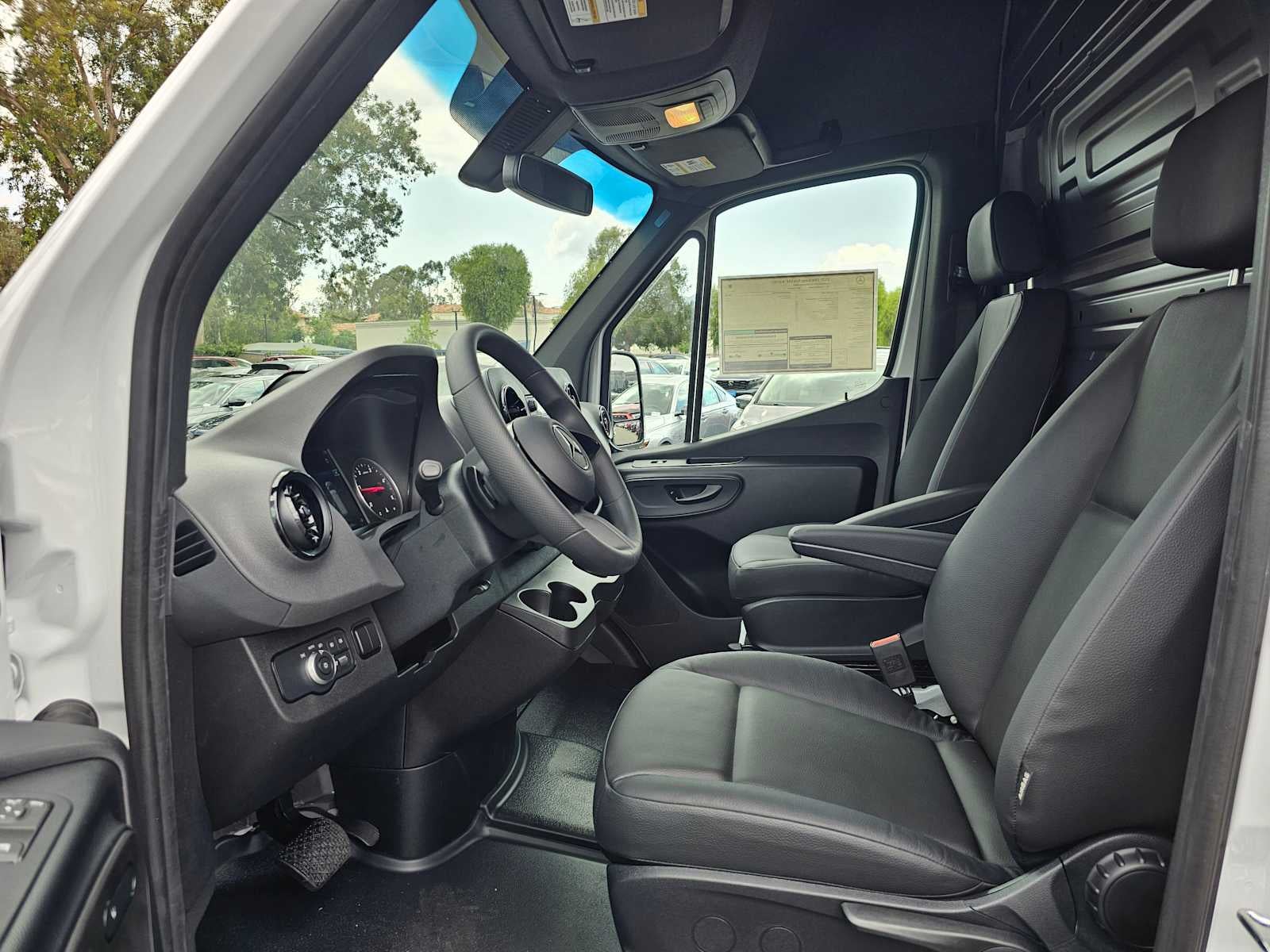 2025 Mercedes-Benz Sprinter Cargo Van 2500 Standard Roof I4 Diesel 144" RWD