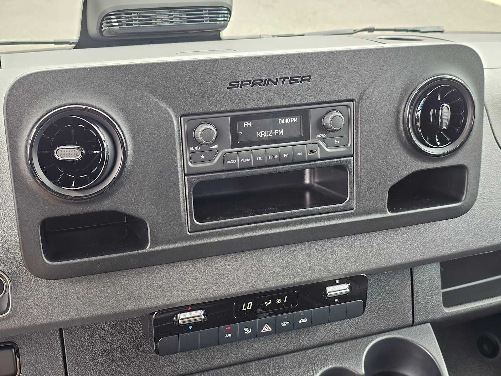 2025 Mercedes-Benz Sprinter Cargo Van 2500 Standard Roof I4 Diesel 144" RWD