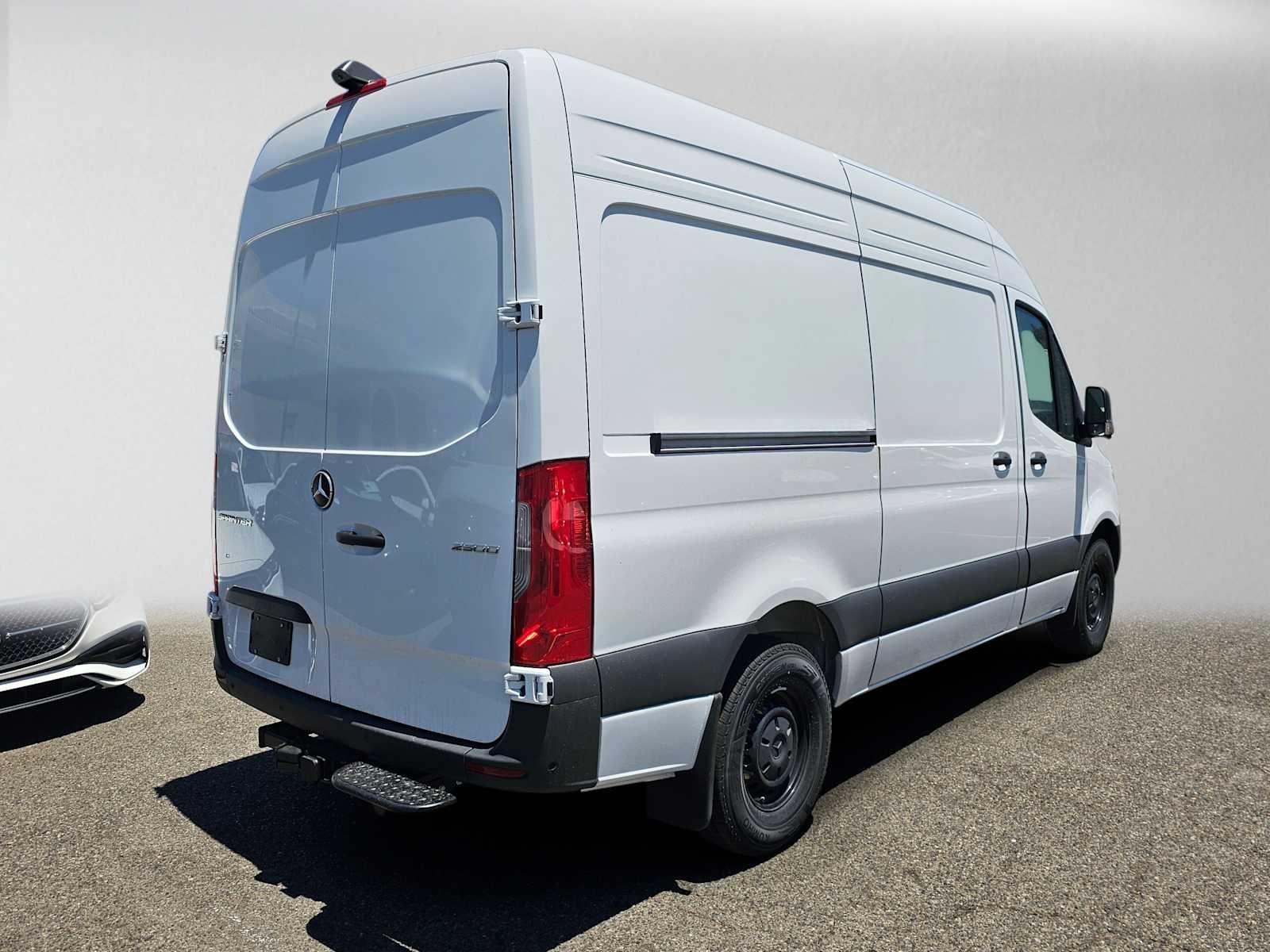 2026 Mercedes-Benz Sprinter 2500 Standard Roof I4 Diesel 144 RWD