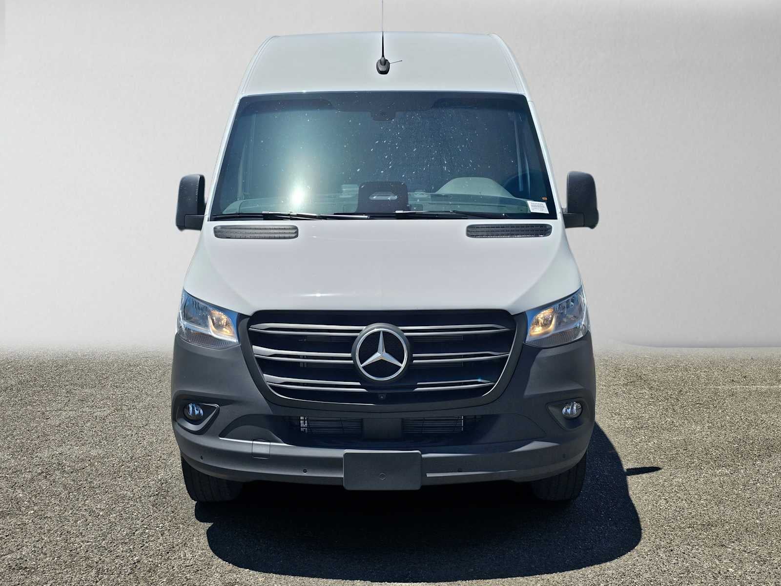 2026 Mercedes-Benz Sprinter 2500 Standard Roof I4 Diesel 144 RWD