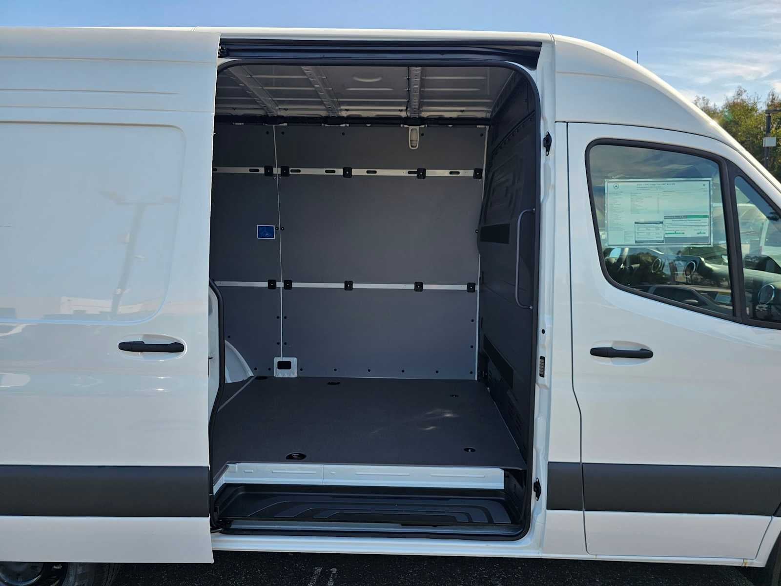2026 Mercedes-Benz Sprinter Cargo 2500 Standard Roof I4 Diesel 144 RWD
