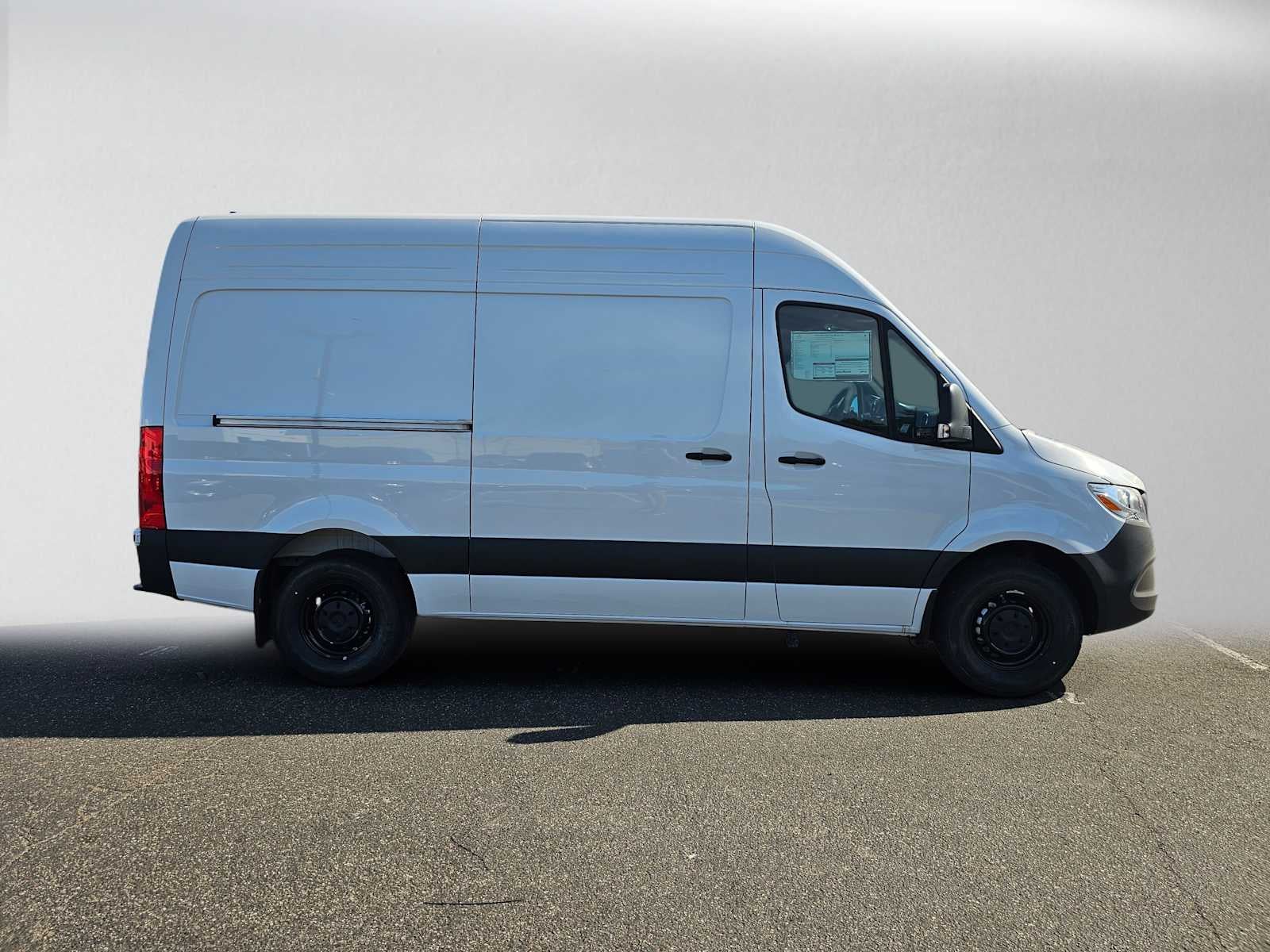 2026 Mercedes-Benz Sprinter Cargo 2500 Standard Roof I4 Diesel 144 RWD