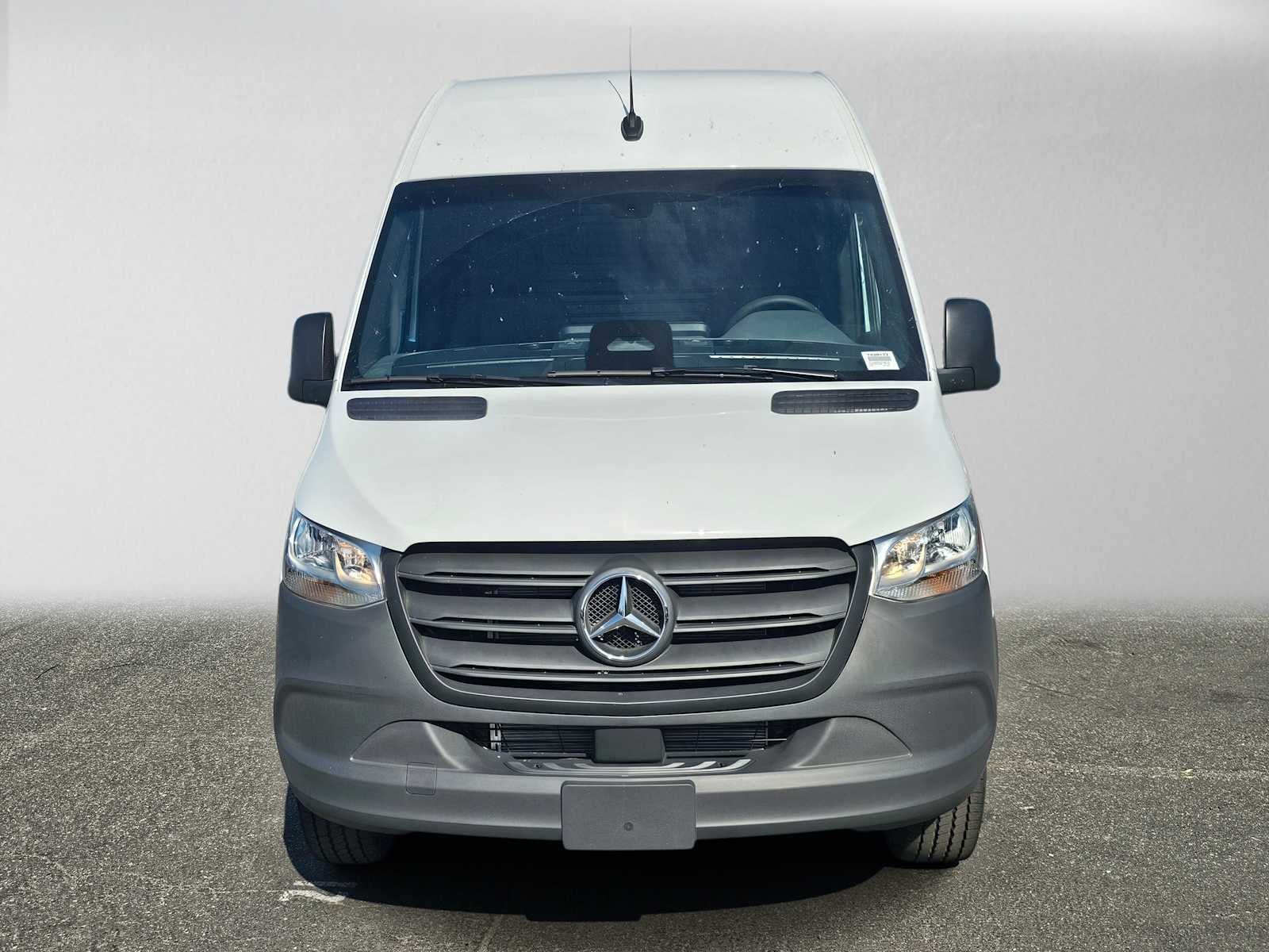2026 Mercedes-Benz Sprinter Cargo 2500 Standard Roof I4 Diesel 144 RWD