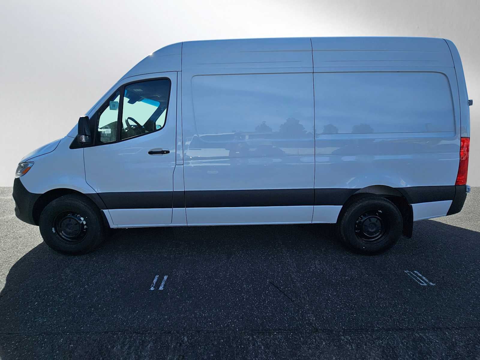 2026 Mercedes-Benz Sprinter 2500 Standard Roof I4 Diesel 144" RWD