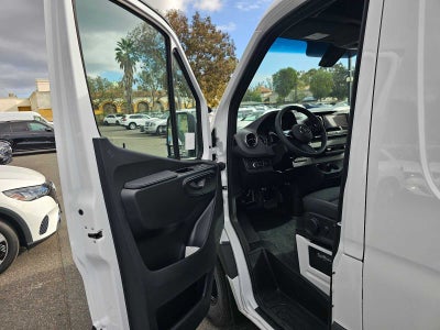 2026 Mercedes-Benz Sprinter Cargo 2500 Standard Roof I4 Diesel 144 RWD