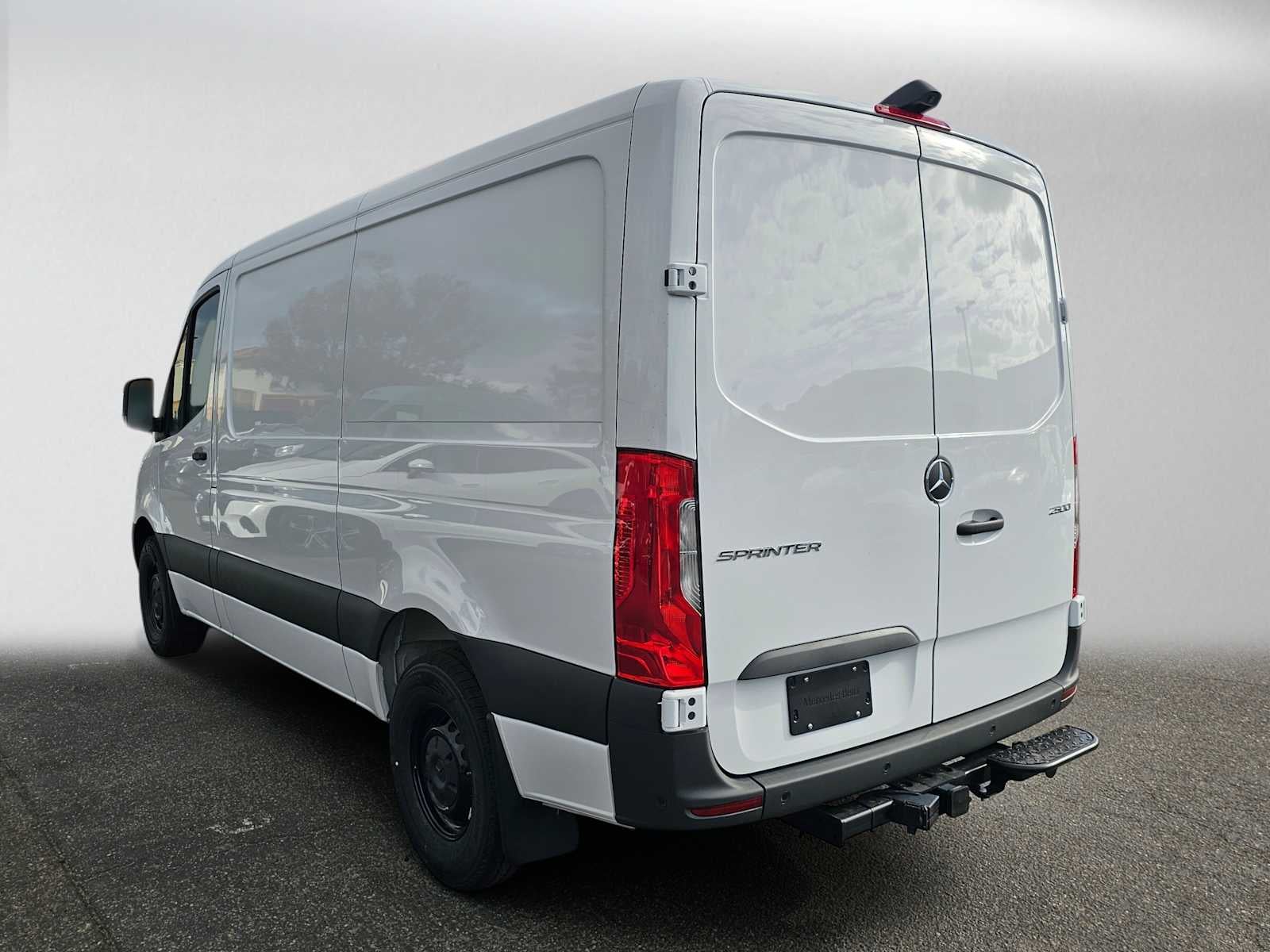 2026 Mercedes-Benz Sprinter Cargo 2500 Standard Roof I4 Diesel 144 RWD