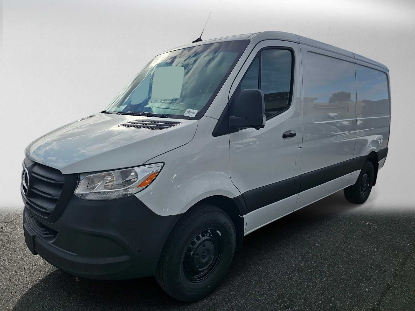 2026 Mercedes-Benz Sprinter Cargo 2500 Standard Roof I4 Diesel 144 RWD