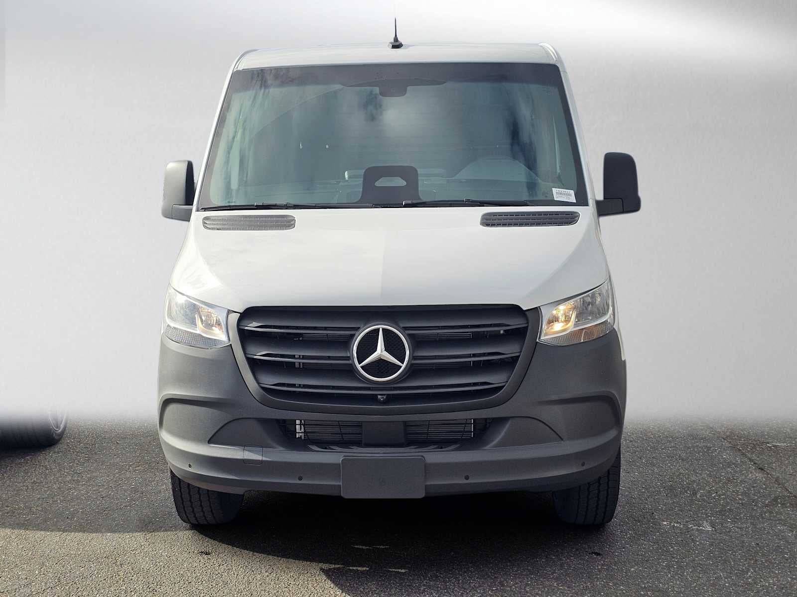 2026 Mercedes-Benz Sprinter Cargo 2500 Standard Roof I4 Diesel 144 RWD