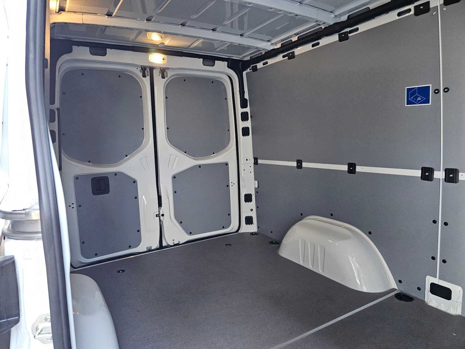 2026 Mercedes-Benz Sprinter 2500 Standard Roof I4 Diesel 144 RWD