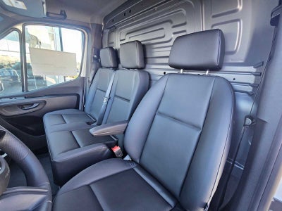 2026 Mercedes-Benz Sprinter 2500 Standard Roof I4 Diesel 144 RWD