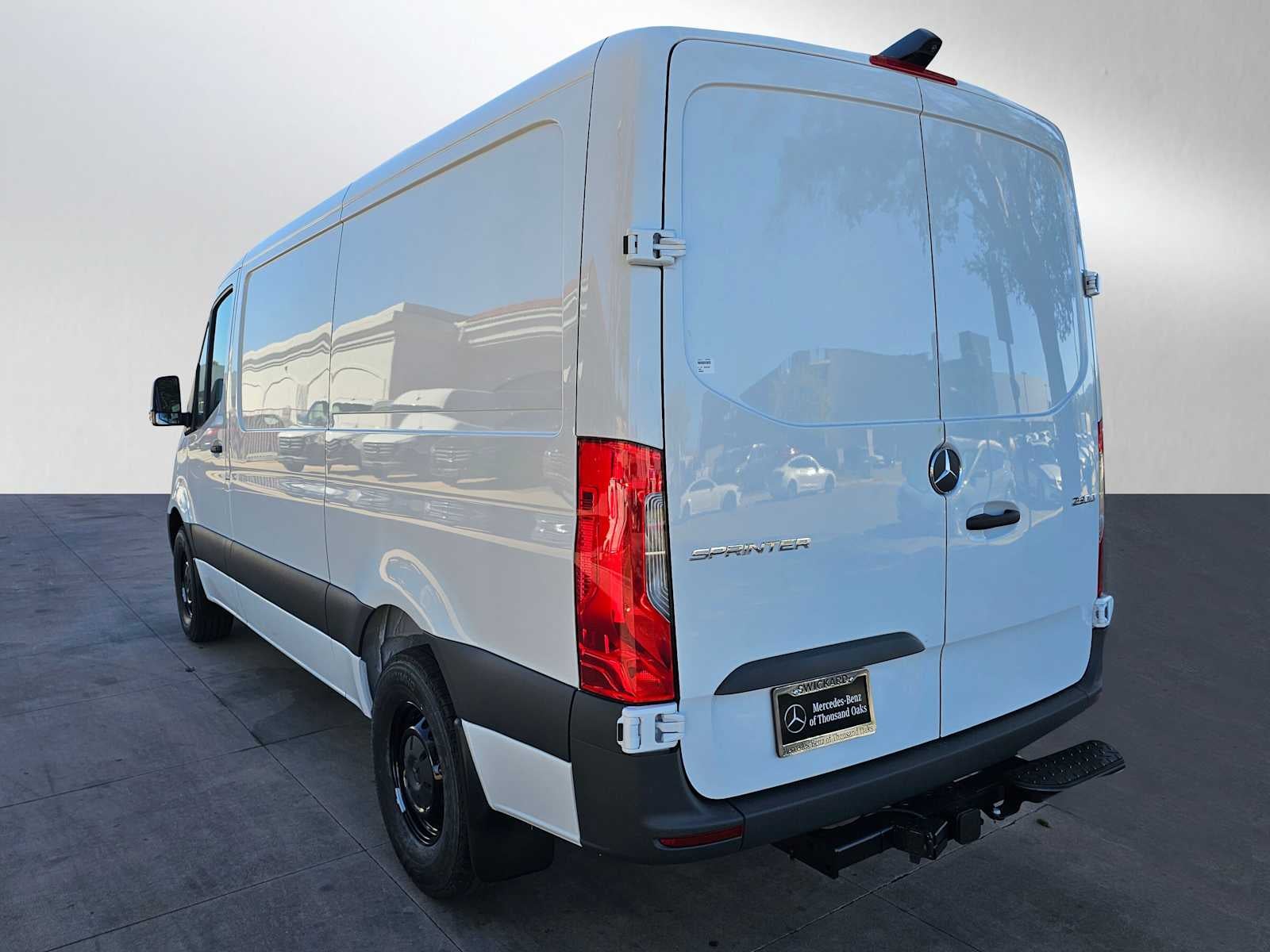 2026 Mercedes-Benz Sprinter 2500 Standard Roof I4 Diesel 144 RWD