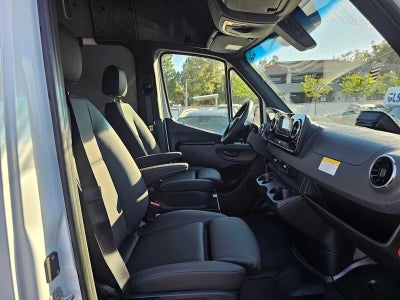 2026 Mercedes-Benz Sprinter 2500 Standard Roof I4 Diesel 144 RWD