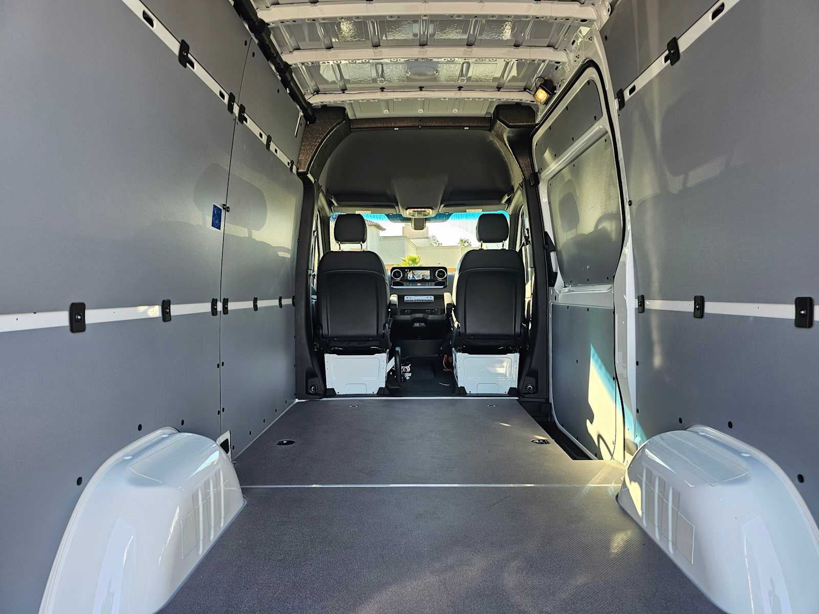 2026 Mercedes-Benz Sprinter 2500 Standard Roof I4 Diesel 144 RWD