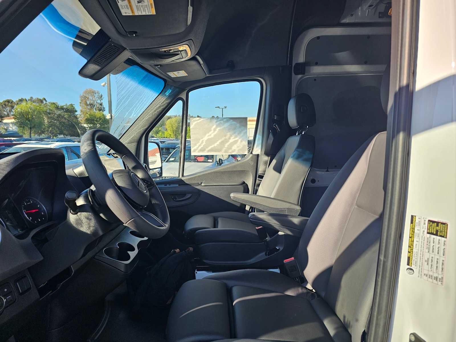 2026 Mercedes-Benz Sprinter 2500 Standard Roof I4 Diesel 144 RWD