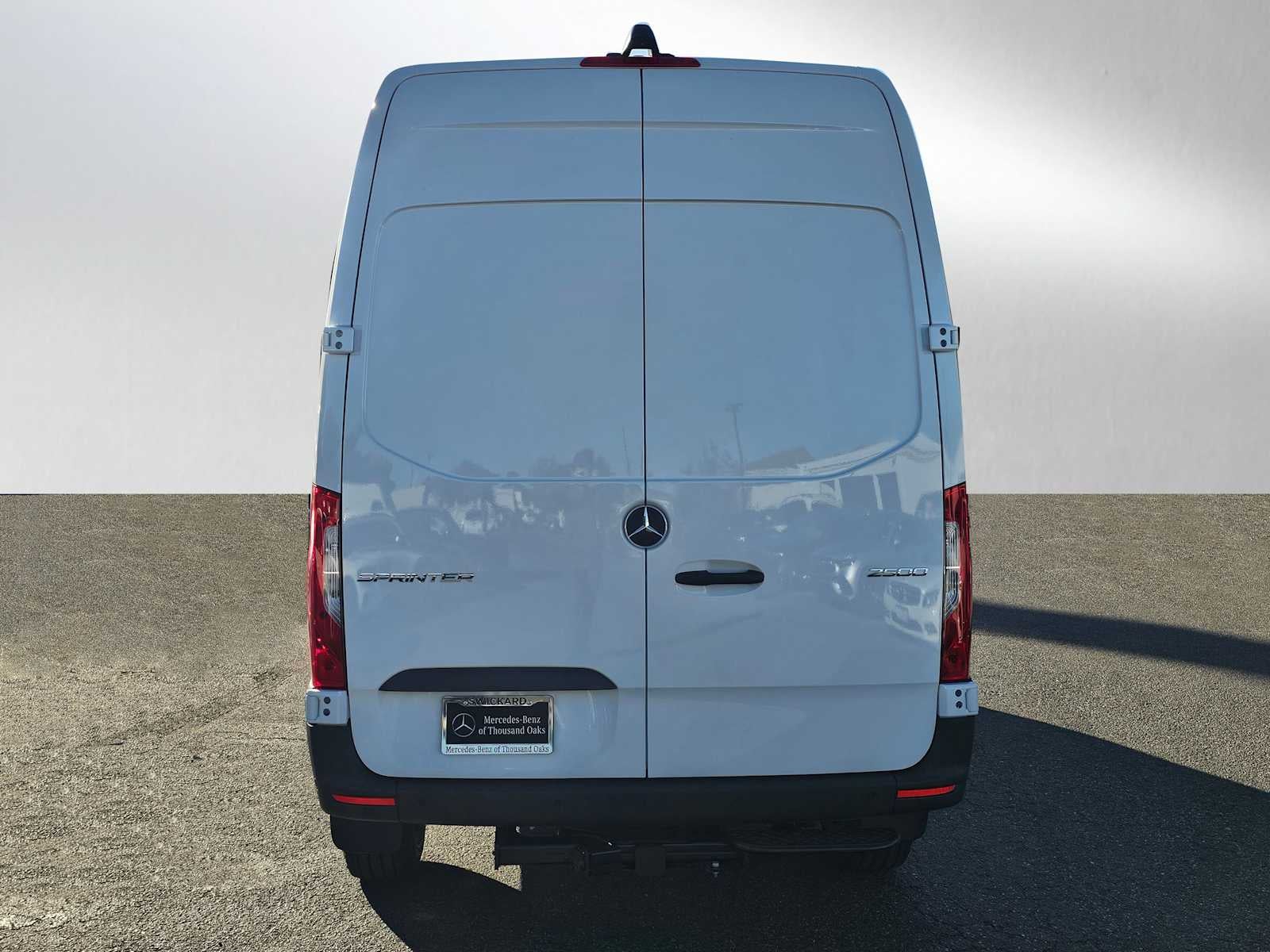 2026 Mercedes-Benz Sprinter 2500 Standard Roof I4 Diesel 144 RWD