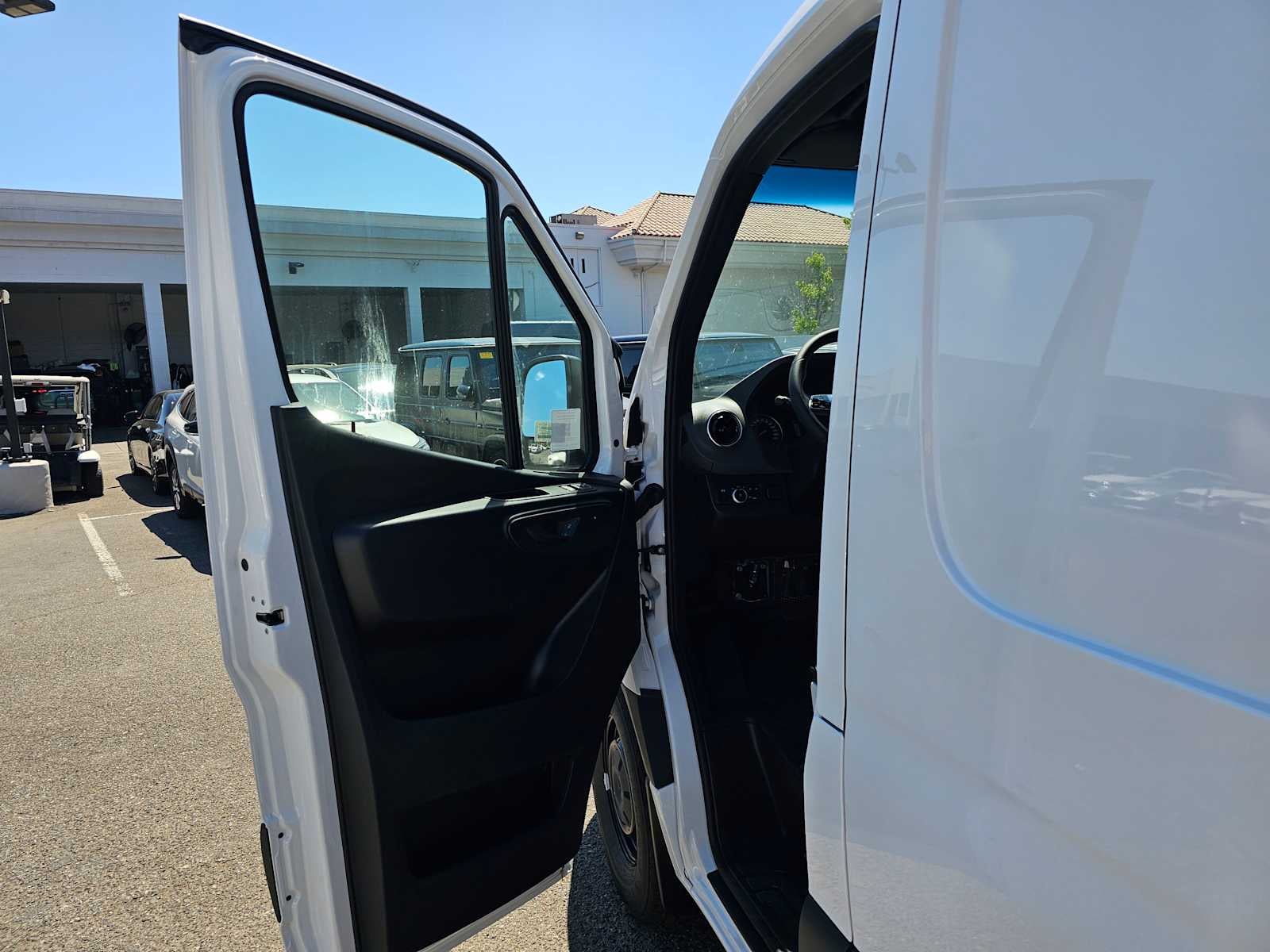 2026 Mercedes-Benz Sprinter 2500 Standard Roof I4 Diesel 144 RWD