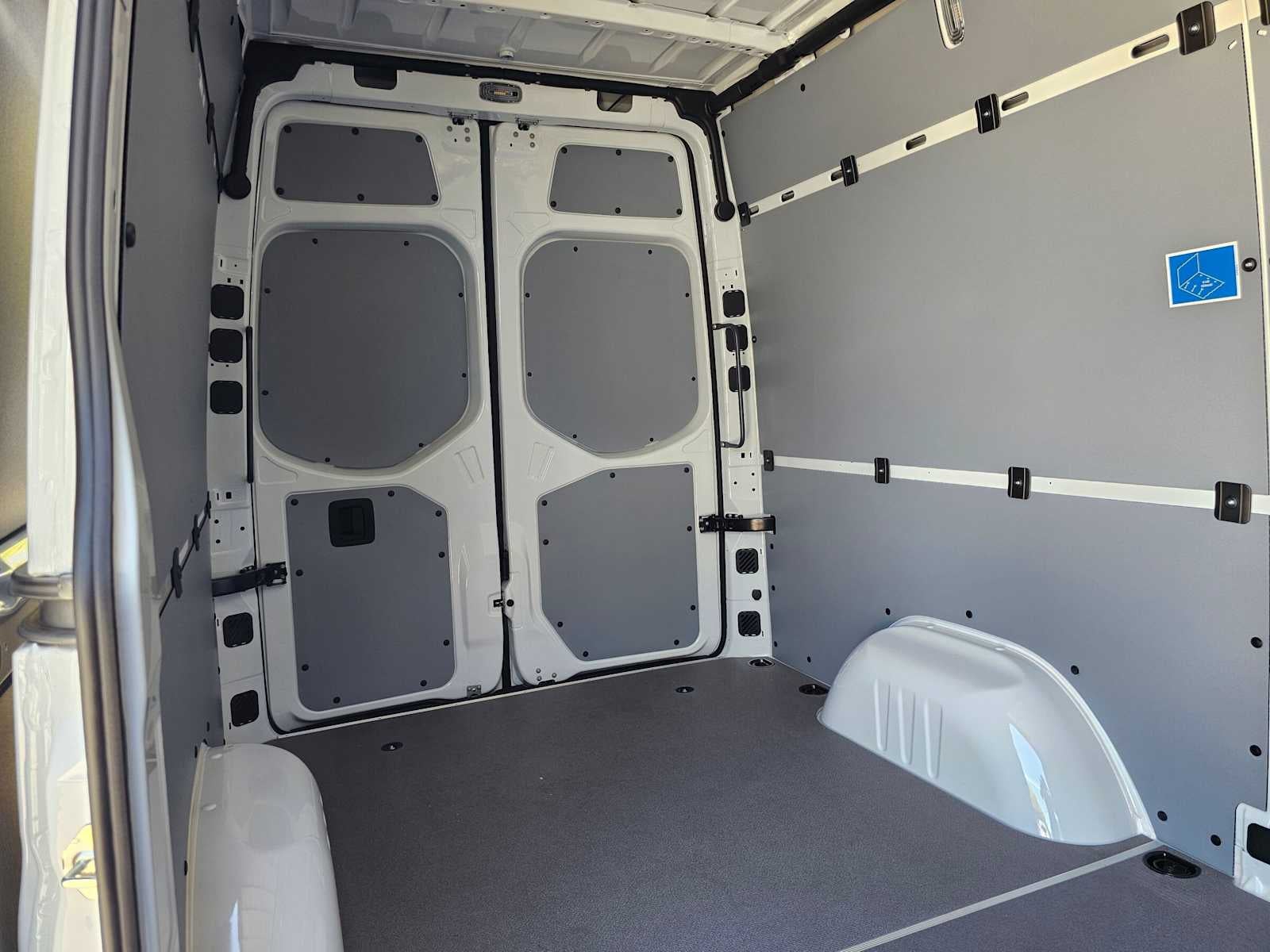 2026 Mercedes-Benz Sprinter 2500 Standard Roof I4 Diesel 144 RWD
