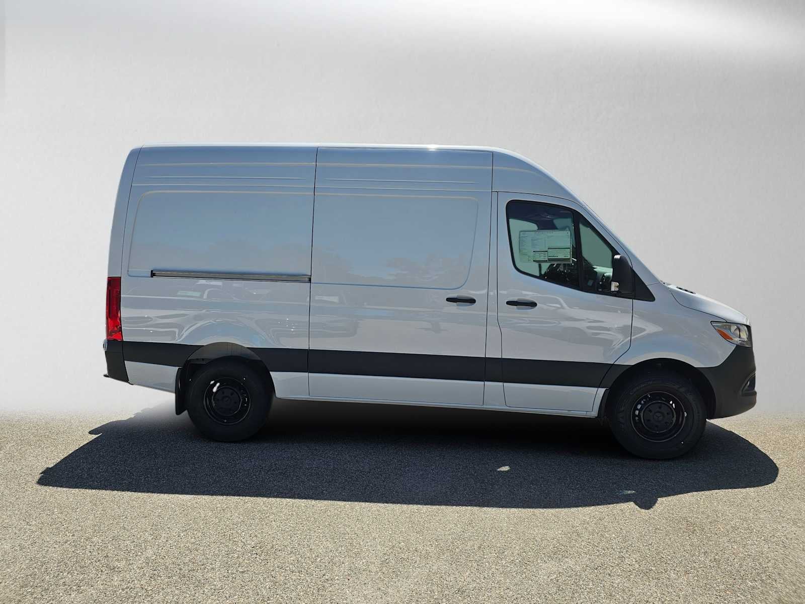 2026 Mercedes-Benz Sprinter 2500 Standard Roof I4 Diesel 144 RWD