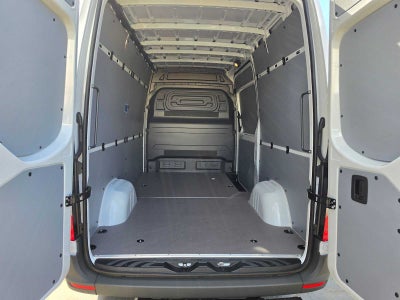 2026 Mercedes-Benz Sprinter Cargo 2500 Standard Roof I4 Diesel 144 RWD