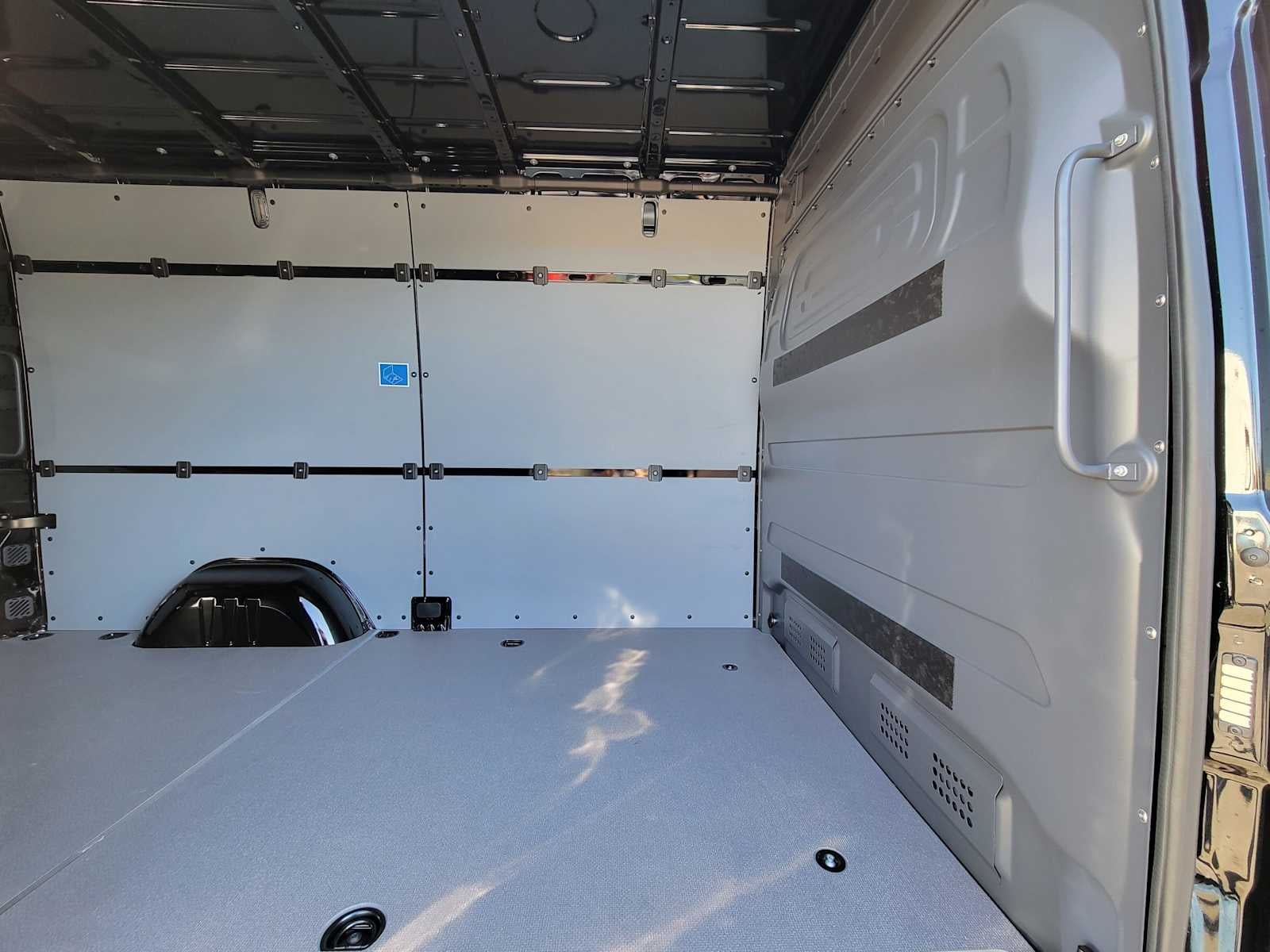 2026 Mercedes-Benz Sprinter Cargo 2500 Standard Roof I4 Diesel 144 RWD