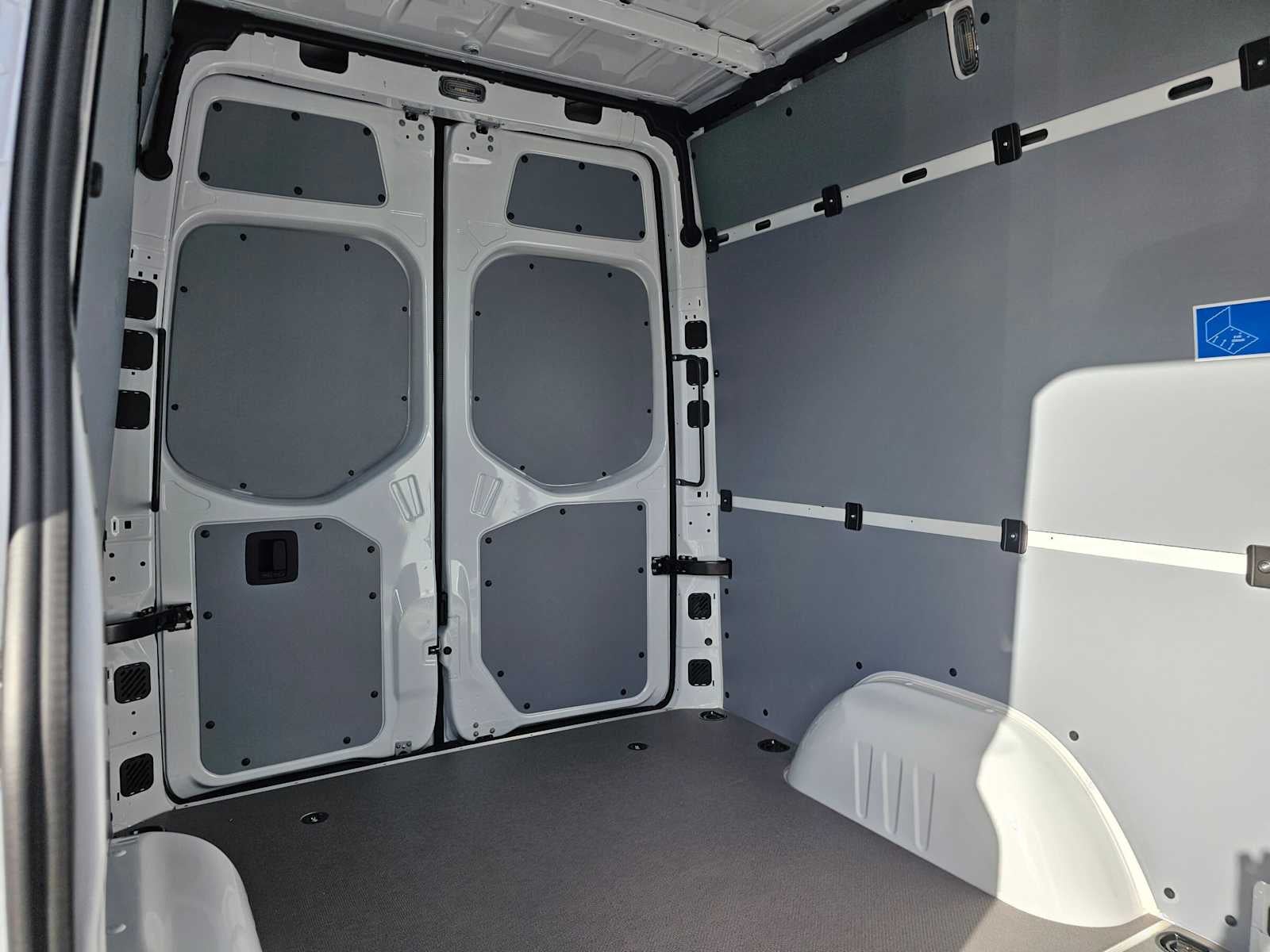 2026 Mercedes-Benz Sprinter Cargo 2500 Standard Roof I4 Diesel 144 RWD