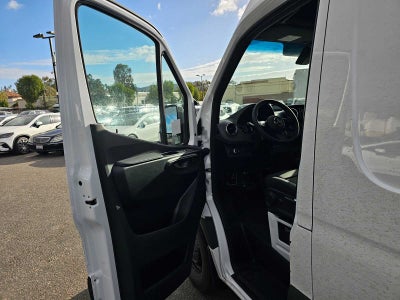 2026 Mercedes-Benz Sprinter Cargo 2500 Standard Roof I4 Diesel 144 RWD